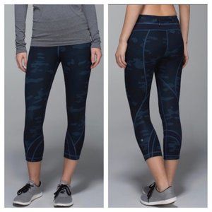 LULULEMON Run Inspire Crop II Blue Camo 6